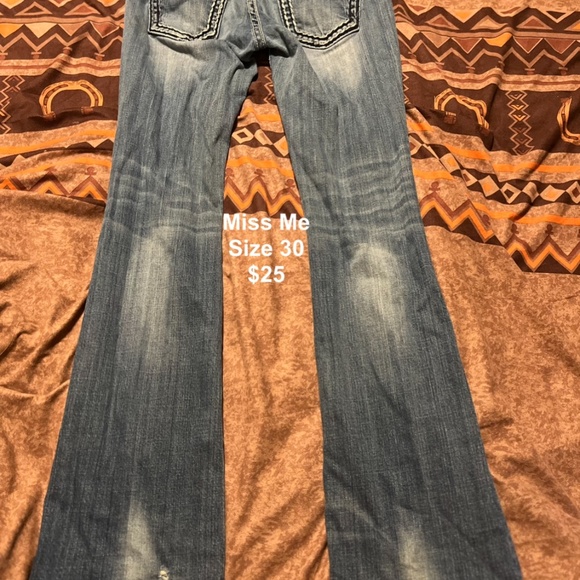 Jeans- Guess, Miss me, Flares, Levi’s - Picture 4 of 11